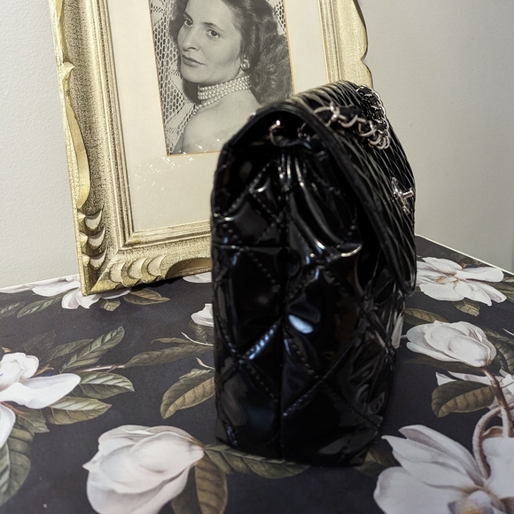 CHANEL Business flap maxi shoulder bag - Picture 3 of 17